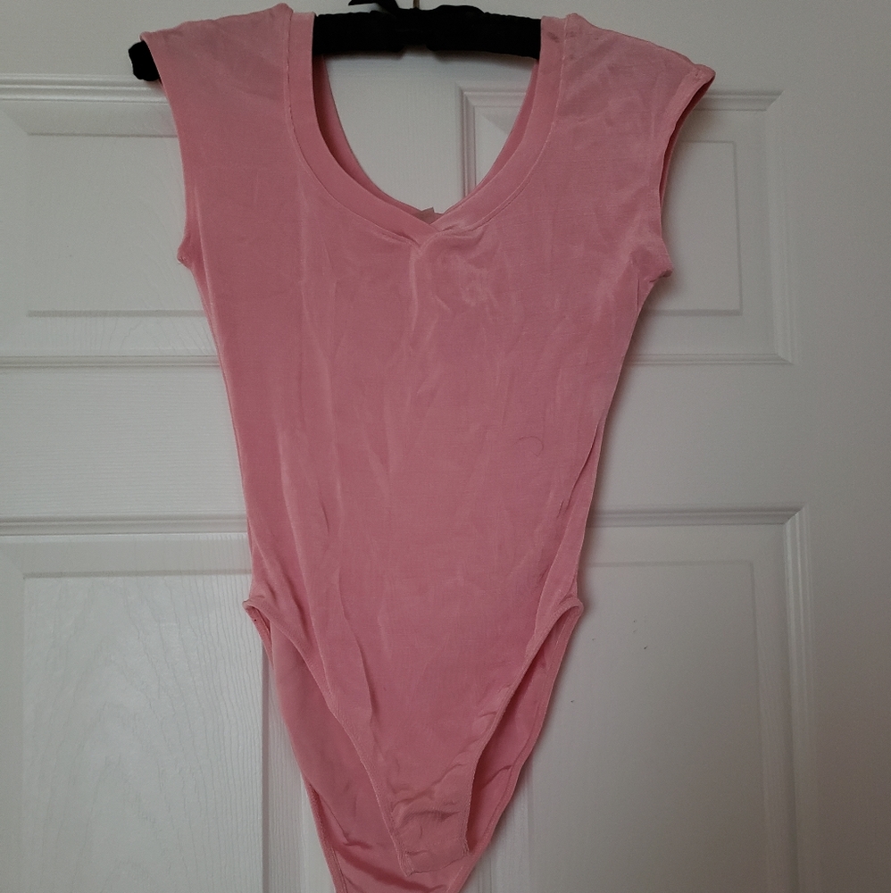 Sleeveless v-neck bodysuit